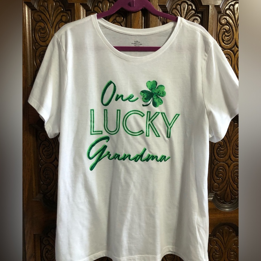 🍀Woman’s “Grandma “ 🍀Saint Patrick’s Day🍀 T- Shirt🍀